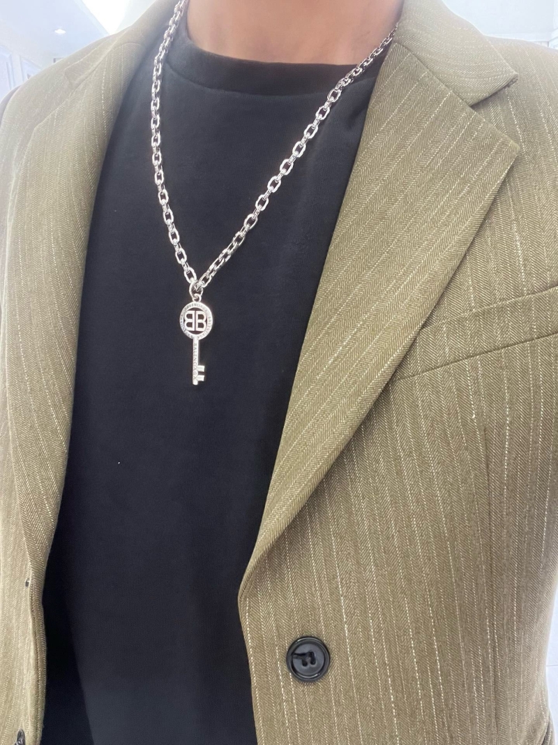 Ba1en*iaga necklaces